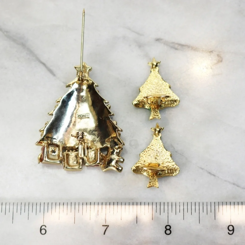 🎁🎄Monet Christmas Tree Brooch & Earrings 🎁🎄